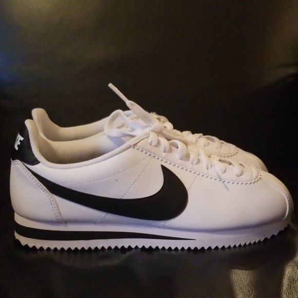 nike cortez size 8